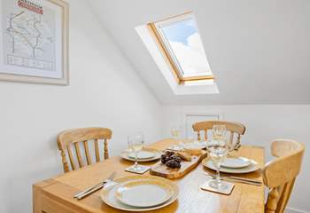 Enjoy leisurely brunches or relaxed evenings around the dining-table.