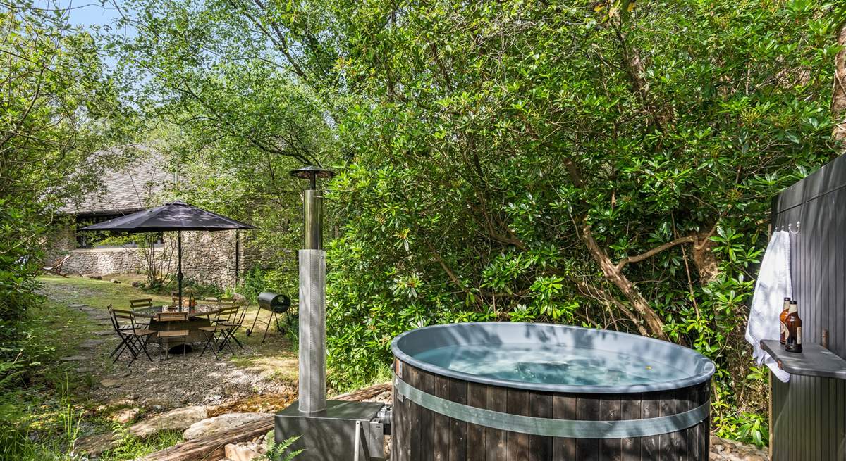 Blissful days and dreamy evenings under the stars in the hot tub.