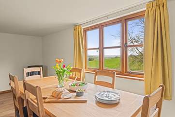 Enjoy delicious dinners around the dining-table.