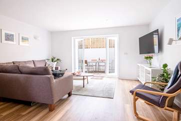 Enjoy cosy nights in watching the great Smart TV.
