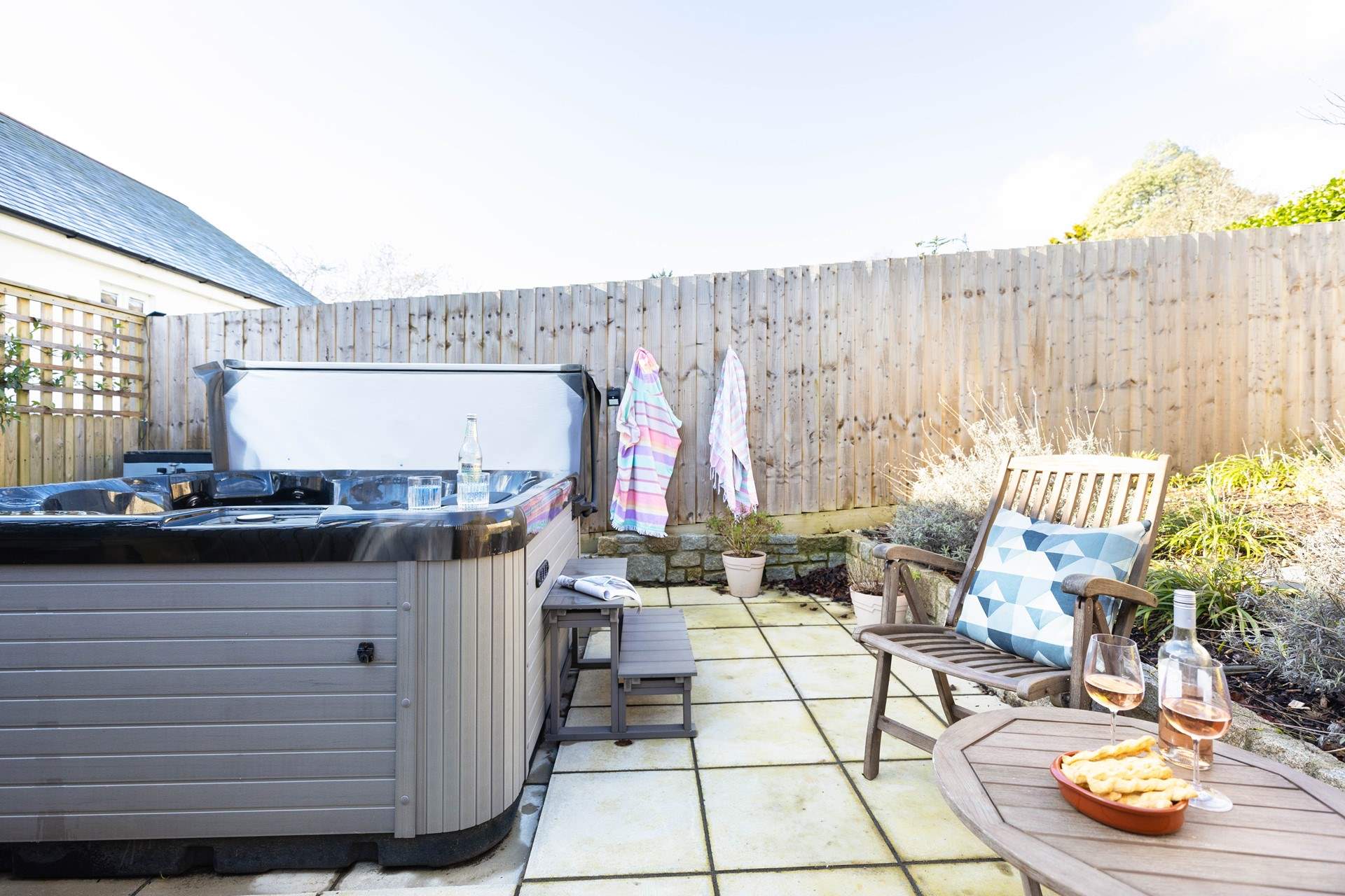G&T in the hot tub, yes please. 