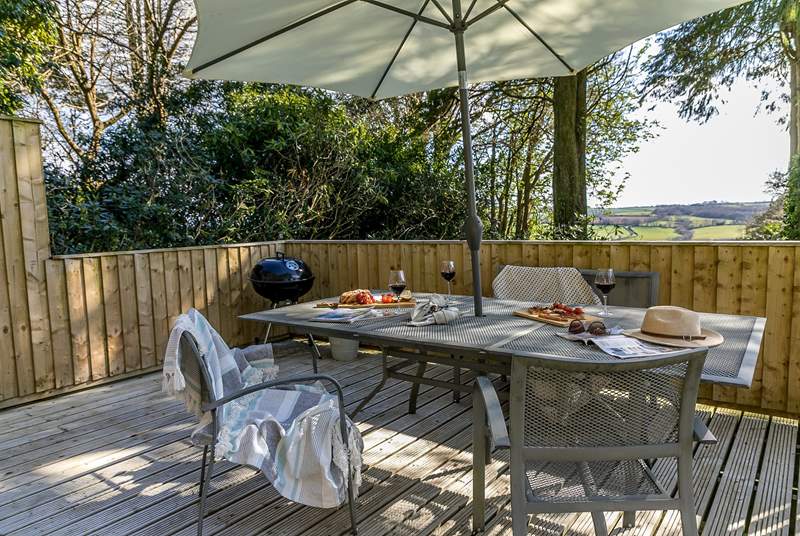 Lavender Lodge has a stunning private raised deck and garden with fabulous countryside views. 
