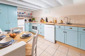 The gorgeous kitchen/diner has all you need.