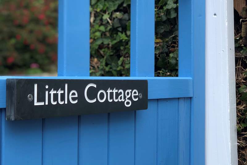 Little Cottage welcomes you on holiday.