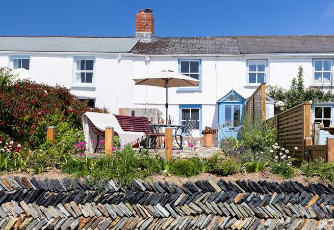 Welcome to the very cute Little Cottage.