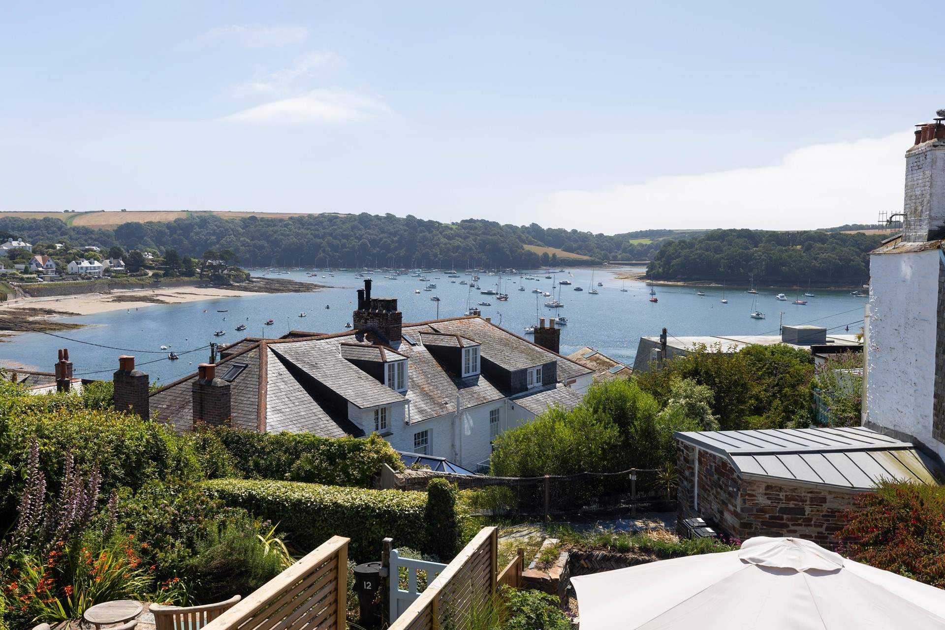 Such gorgeous views from the cottage ! 