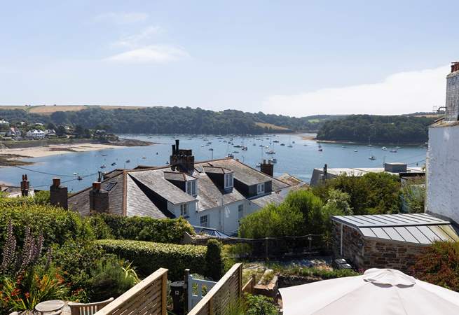 Such gorgeous views from the cottage ! 