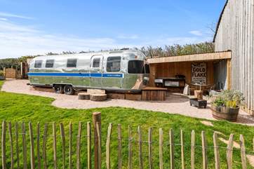 This retro Airstream provides a stylish retreat with a twist.