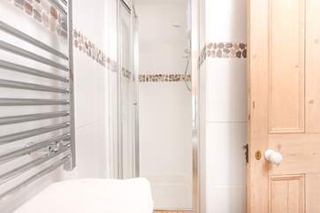 Unwind in the modern shower.