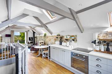 A lovely spot to cook and dine.