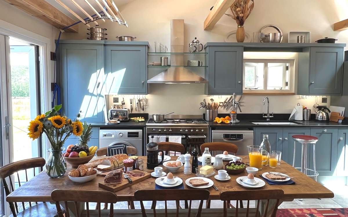 You will find all the equipment you need here to cook a holiday meal, including the all important dishwasher.