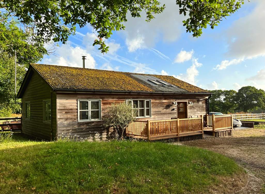Underwood Cabin is surrounded by beautiful countryside.