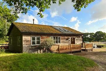 Underwood Cabin is surrounded by beautiful countryside.