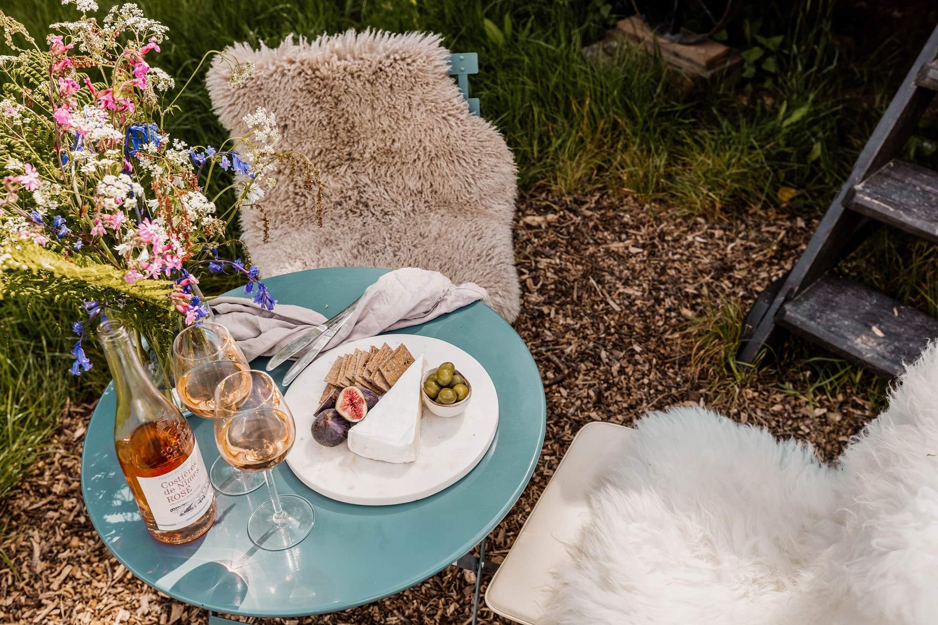 Enjoy sumptuous holiday treats and a glass of your favourite in the afternoon sunshine. 