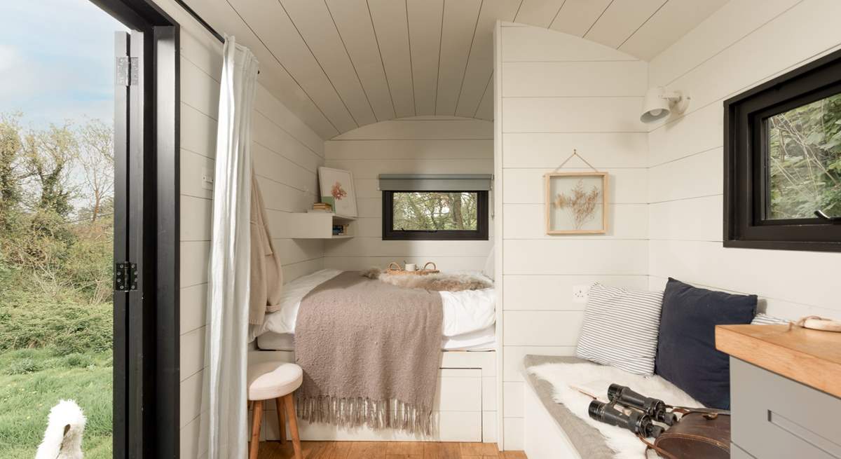 A truly relaxing space for two. 