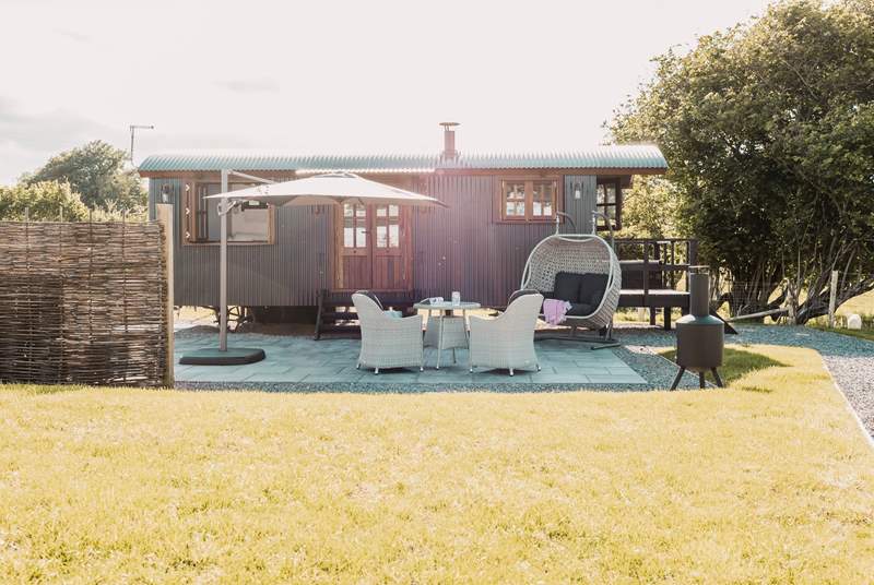 From dawn until dusk enjoy the gorgeous outside space.