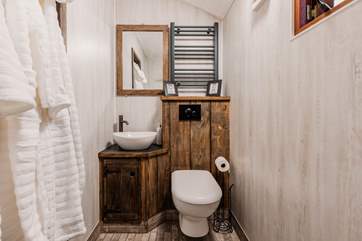 The cute shower-room.