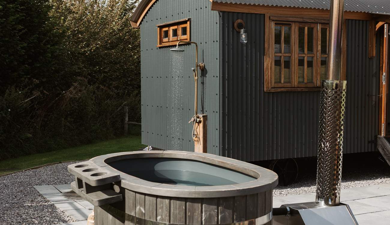 You can also freshen up outside under the rainfall shower.