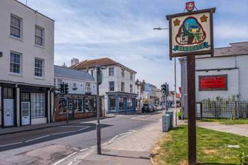 The village of Sandgate is home to artisan cafes, pubs, restaurants, little shops and a village store.