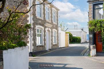 Captain's Walk is set right in the heart of the famous surfing town of Newquay.
