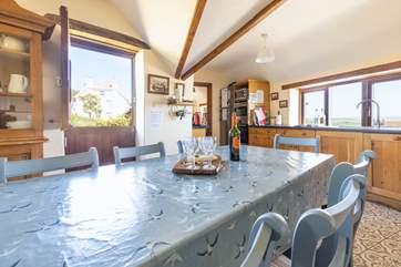 Gather everyone around the dining-table to chat about your holiday adventures.