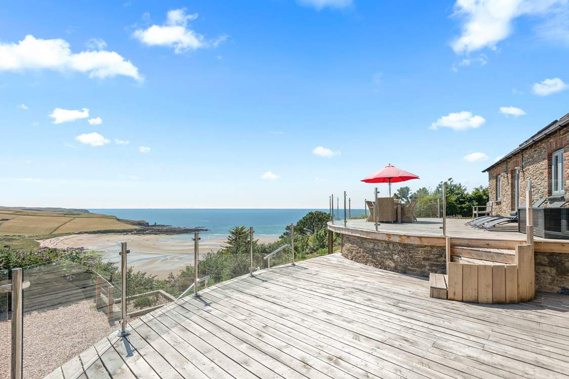 Stunning views of the gorgeous south Devon coast await at Cobbles Point.