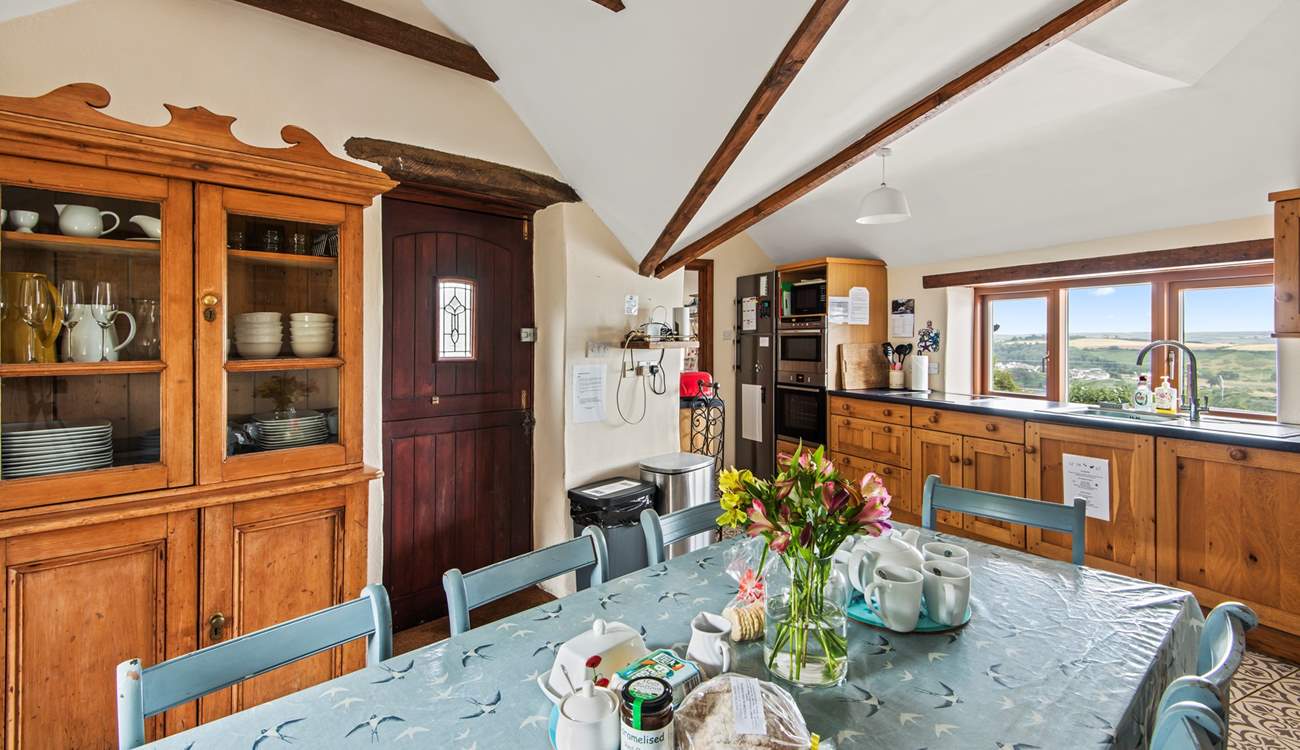 Gather everyone around the dining-table to chat about your holiday adventures.