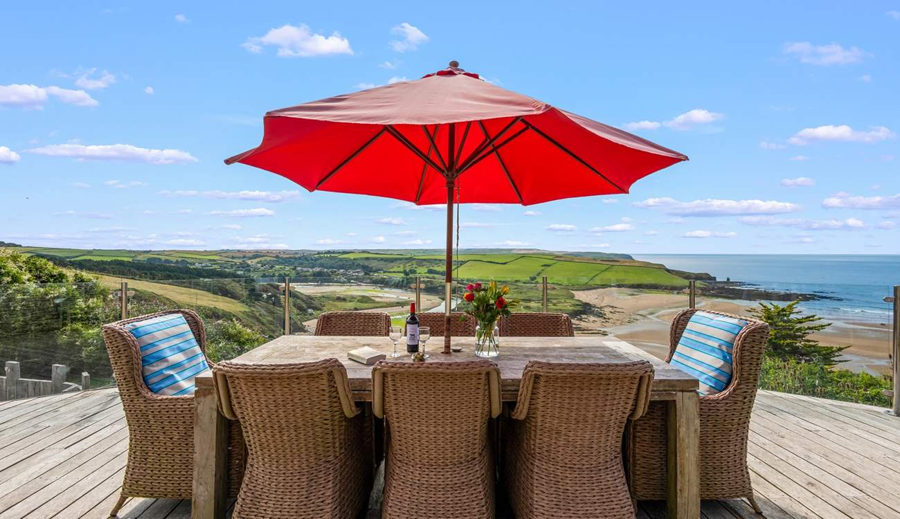 Stunning views of the gorgeous south Devon coast await at Cobbles Point.