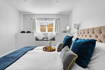 The gorgeous double bedroom.
