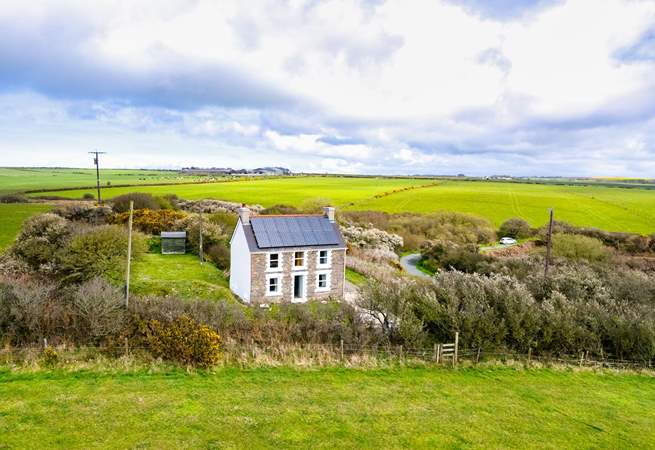 Your countryside retreat awaits. Idyllic, dog friendly retreat on the Pembrokeshire coast. 