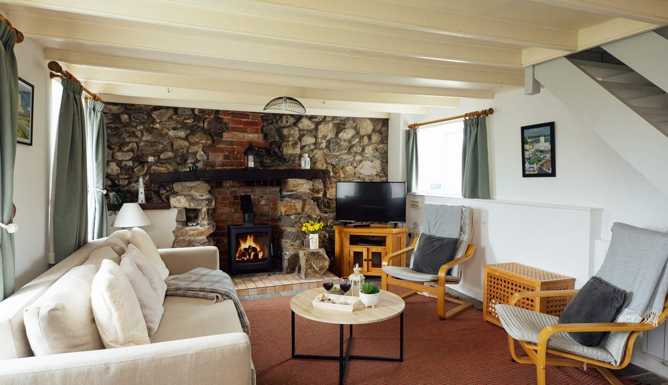 After a day exploring the local glorious beaches and pretty seaside villages relax in the idyllic sitting room. 