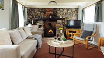 Pops Cottage is ideal for a blissful break throughout the year. Stay for the week or a few days in the gorgeous rural retreat. 