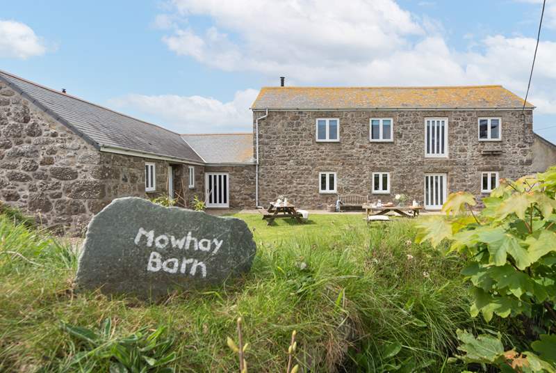 Welcome to Mowhay Barn. 