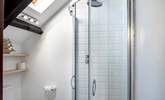 The double bedroom has an en suite shower-room - Thumbnail Image