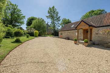 A gorgeous spot with plenty of space to park. You are welcome to use this area of lawn too.