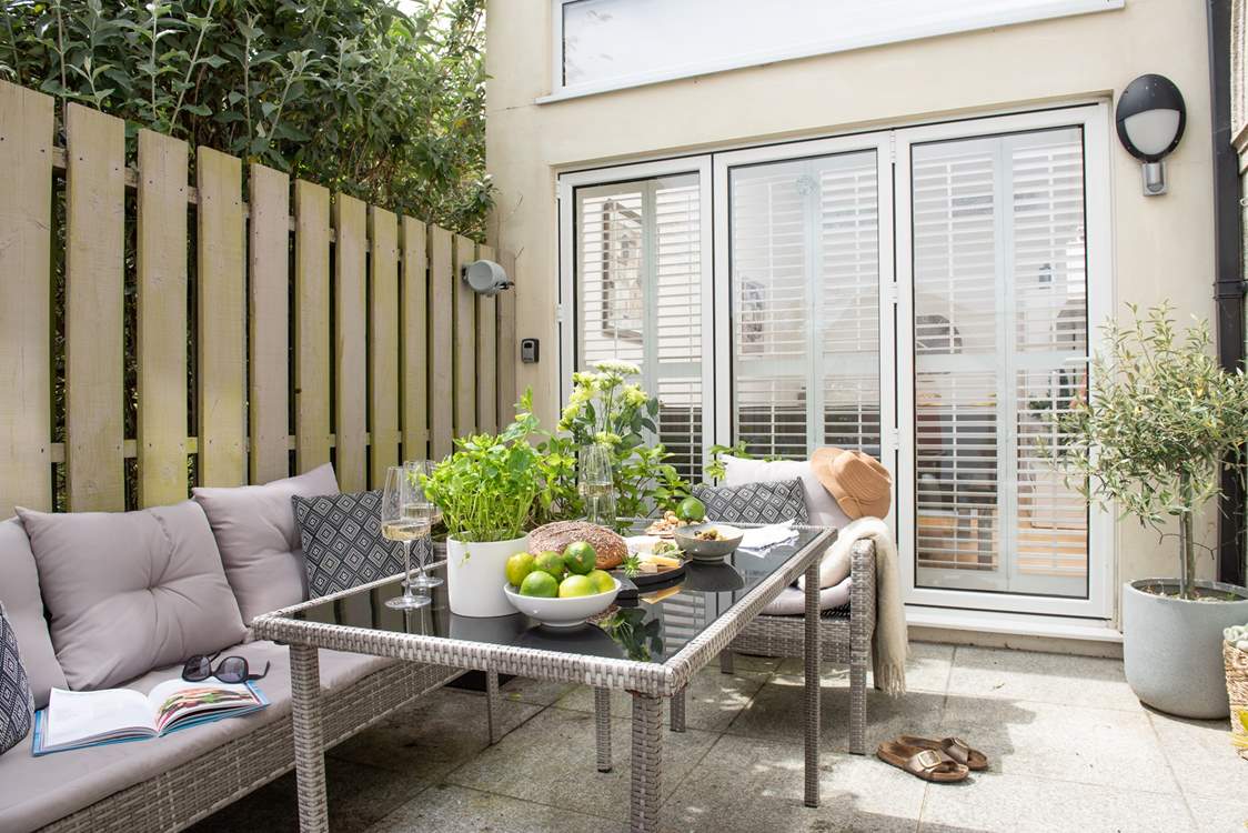 The private courtyard is simply heavenly.