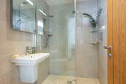 The family shower-room.