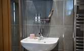 The super en suite shower-room. - Thumbnail Image