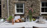 Outdoor dining at its best. - Thumbnail Image