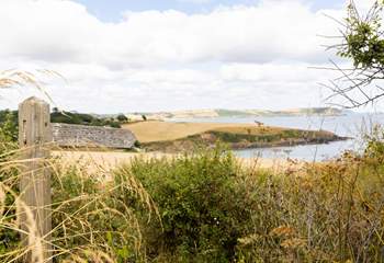 Access to the coast path is a short stroll away.