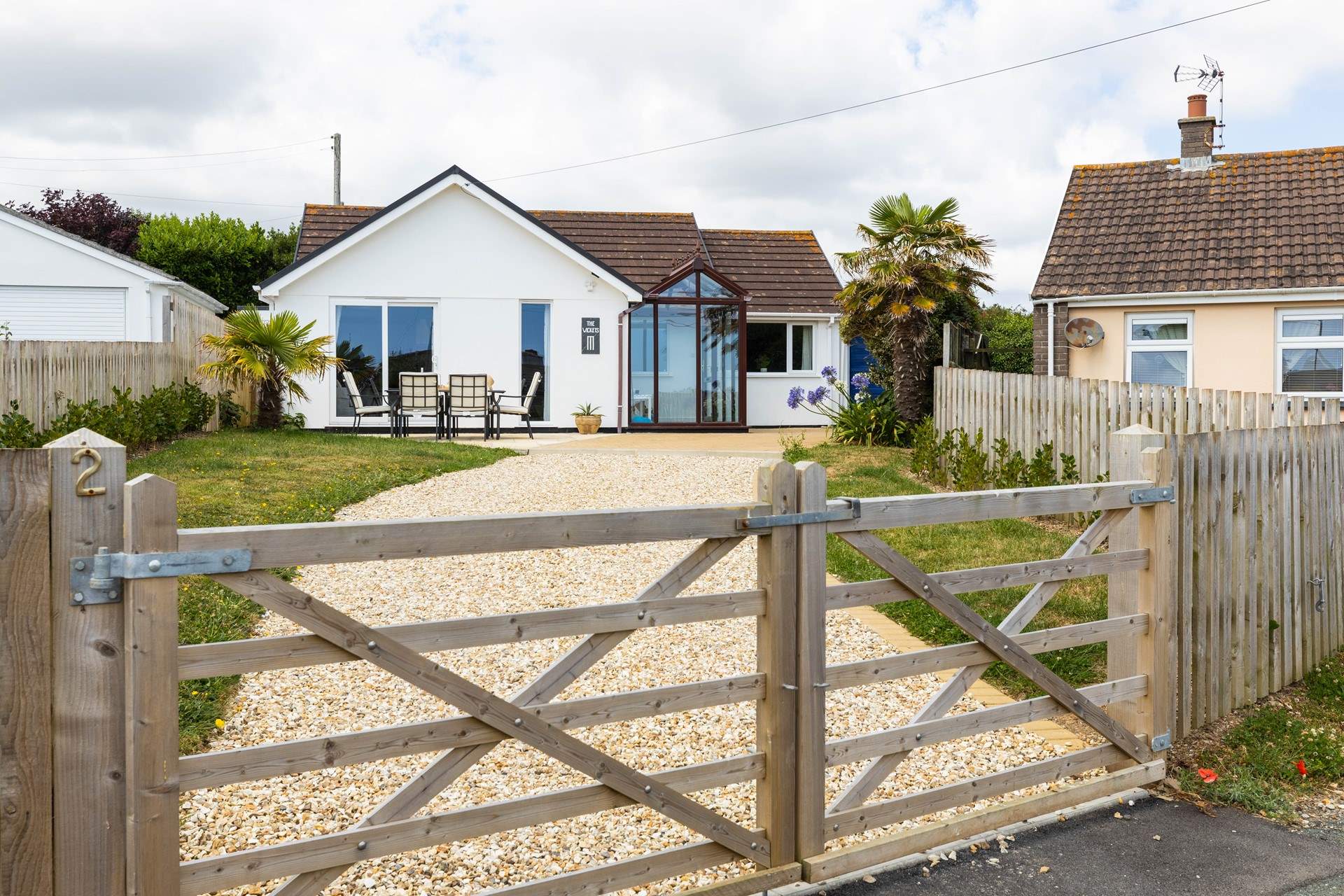 The enclosed garden is ideal for your four-legged friends.