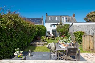 The garden is lovely.