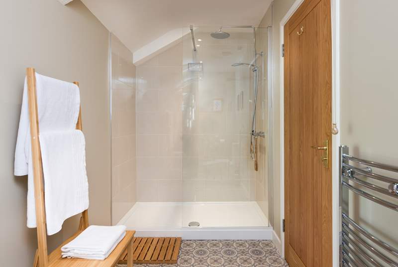 Refresh yourself in the fantastic modern shower.