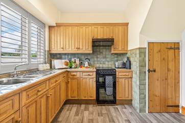 The lovely kitchen.