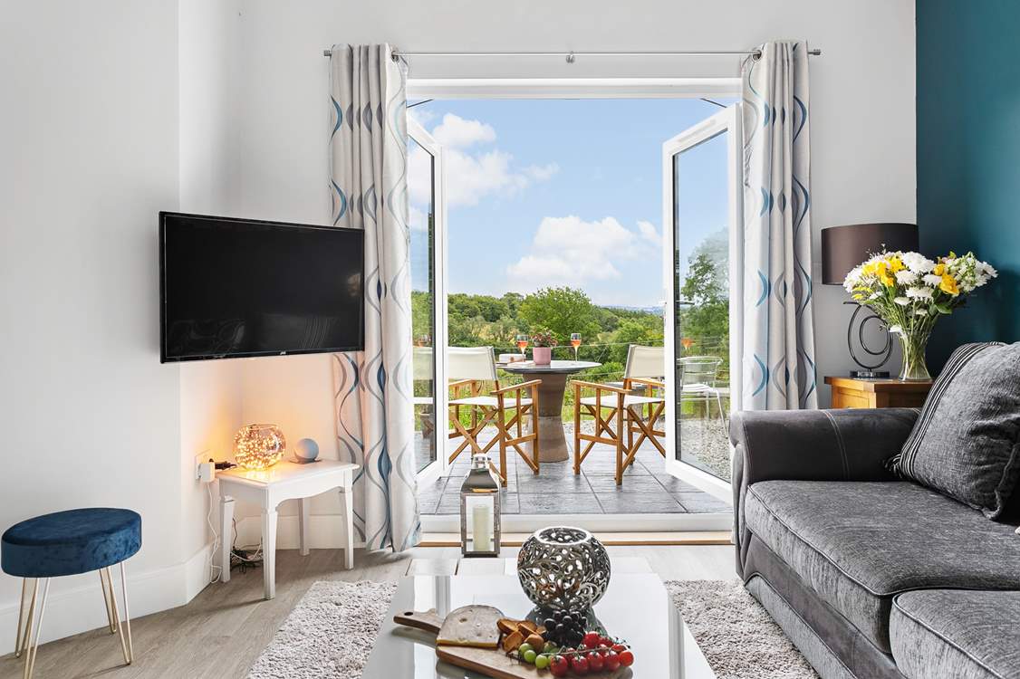 Open up the wonderful double doors and enjoy the fresh Cornish air.