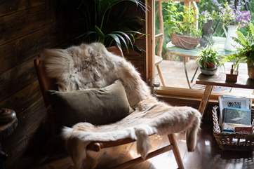 The cabin is beautifully furnished.