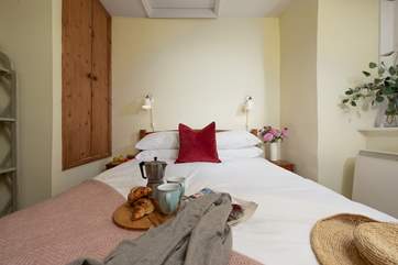 Breakfast in bed? Why not, you are on holiday!