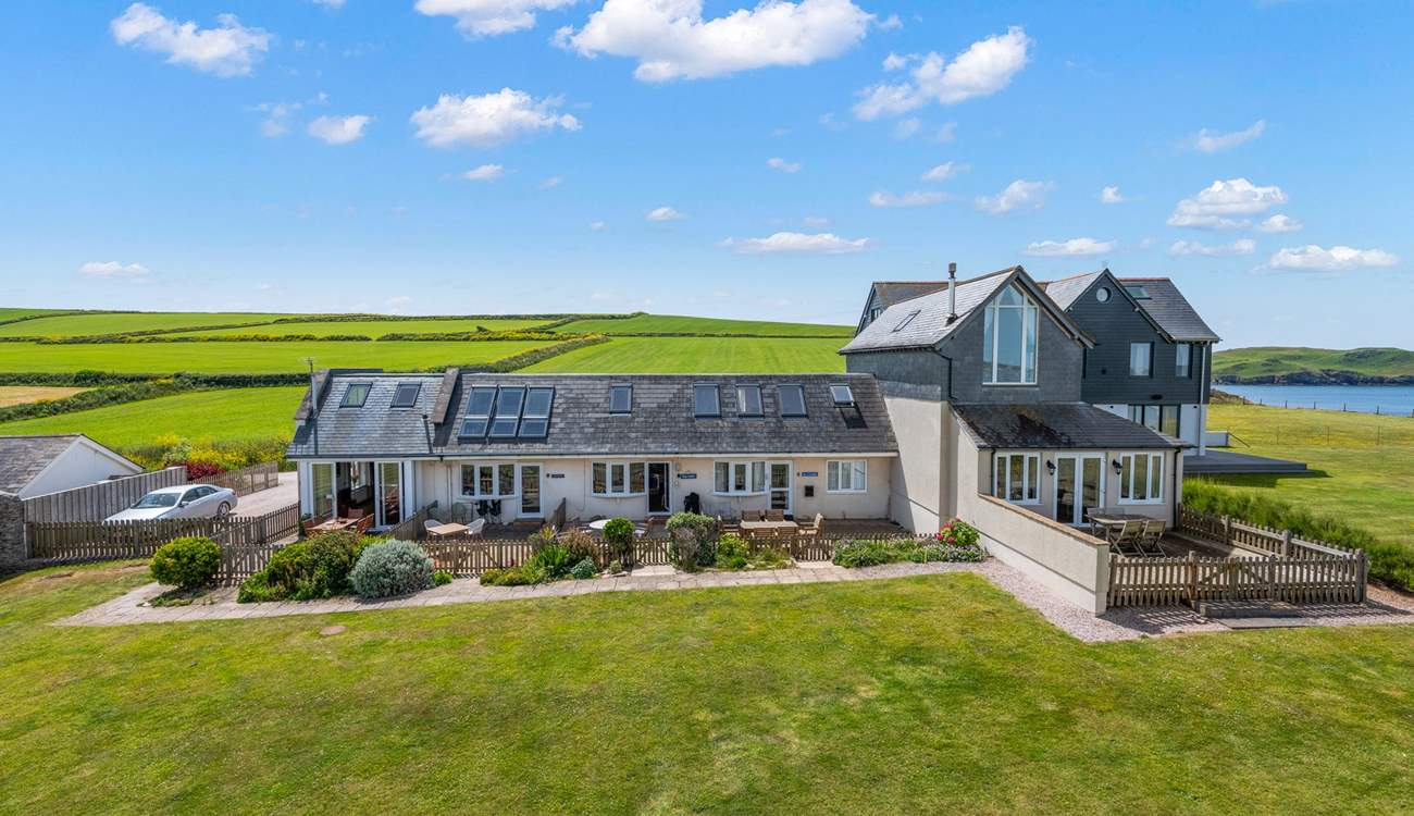 Welcome to Sea Poppy (furthest property to the left).