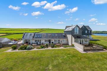 Welcome to Sea Poppy (furthest property to the left).