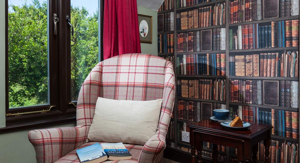 Delve into your favourite book in the fantastic little snug located at the top of the stairs whilst appreciating the country views. 